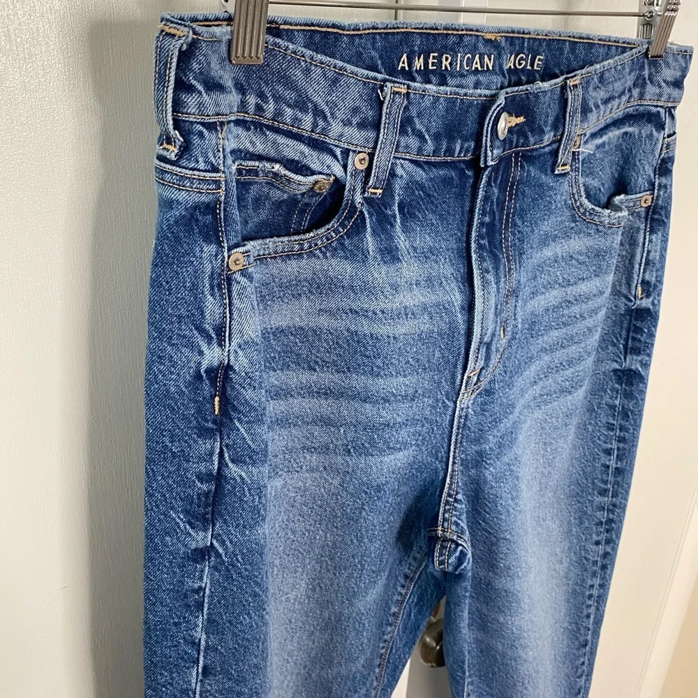 American Eagle | Medium-Wash Denim Super High-Rise Stretch Straight Jeans Sz 10 - Picture 5 of 16